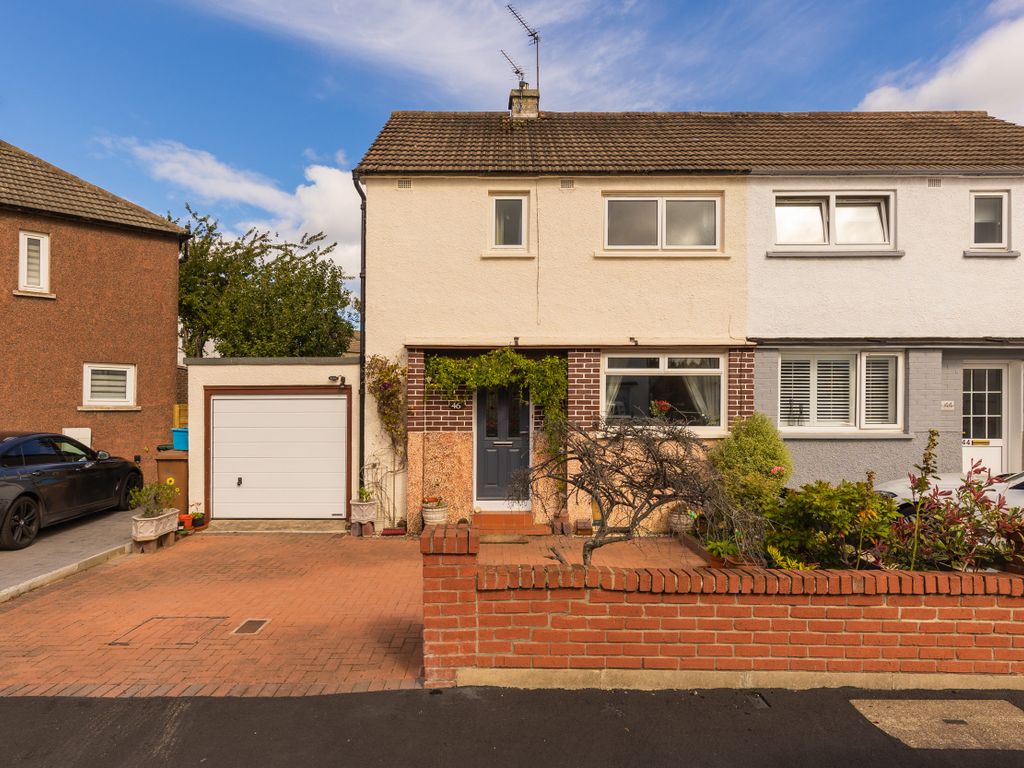 46 Wester Broom Drive, Edinburgh EH12  