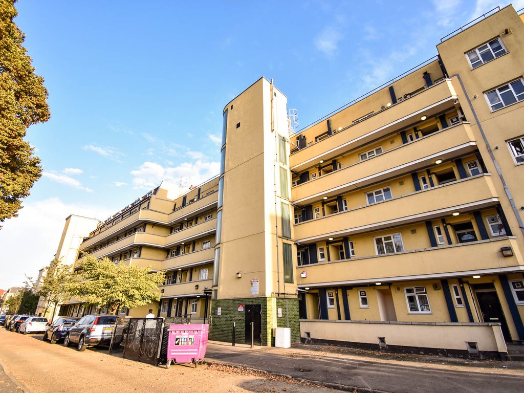 Richard Neale House, Shadwell, London E1