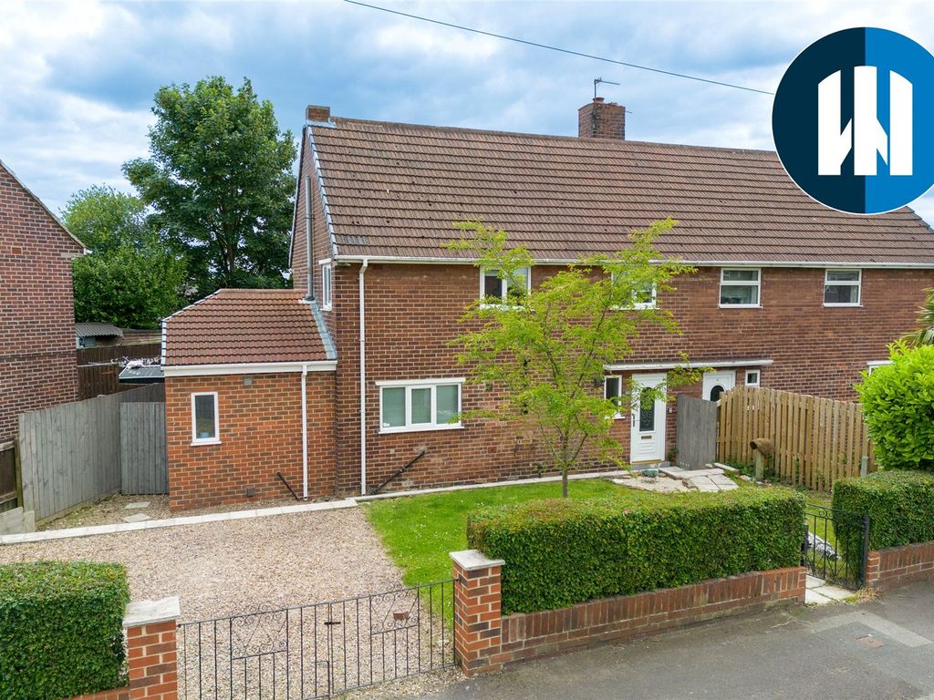 3 bed semidetached house for sale in Rose Avenue, Upton, Pontefract
