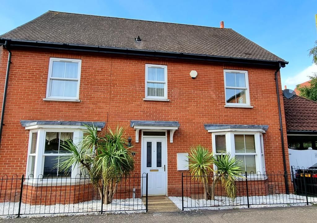 6 bed detached house to rent in Salisbury Hall Drive, Hatfield AL10, £