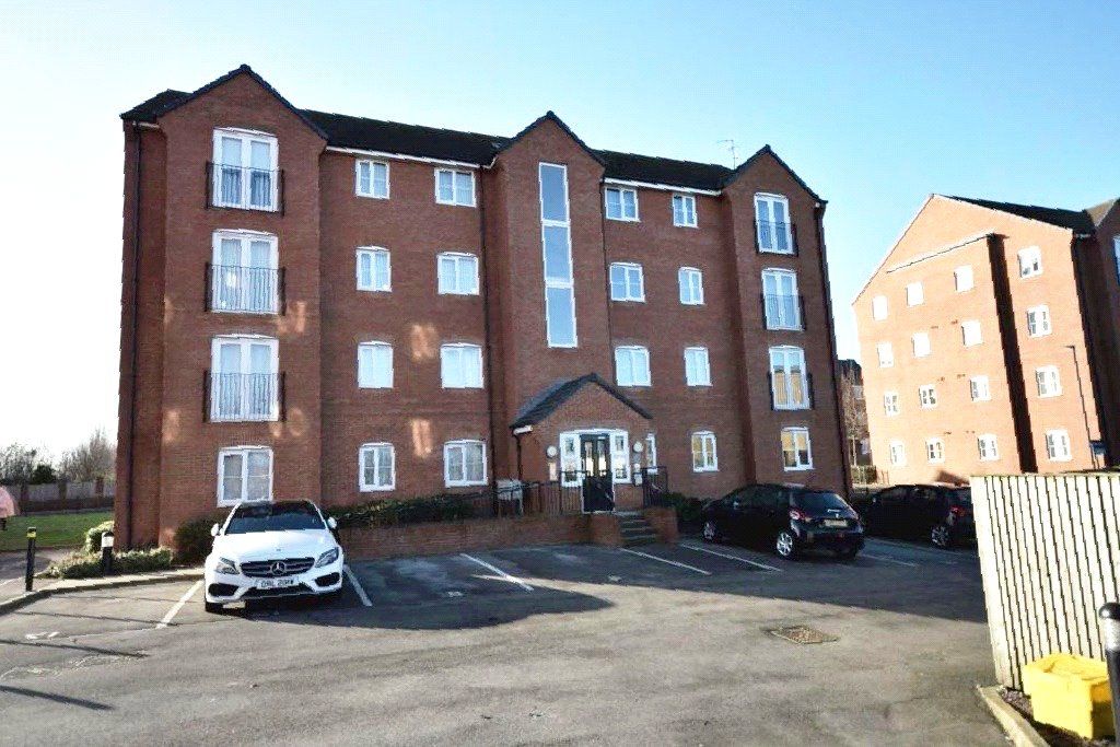 2 bed flat to rent in Chapman Road, Thornbury, Bradford, West Yorkshire