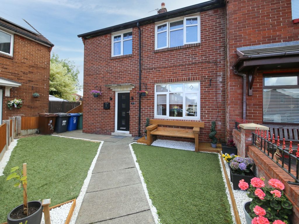 3 bed mews house for sale in Burns Close, Wigan, Lancashire WN3 Zoopla