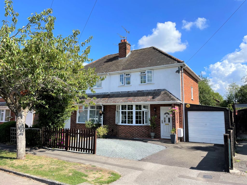 3 bed semidetached house for sale in Woodland Road, Warminster BA12