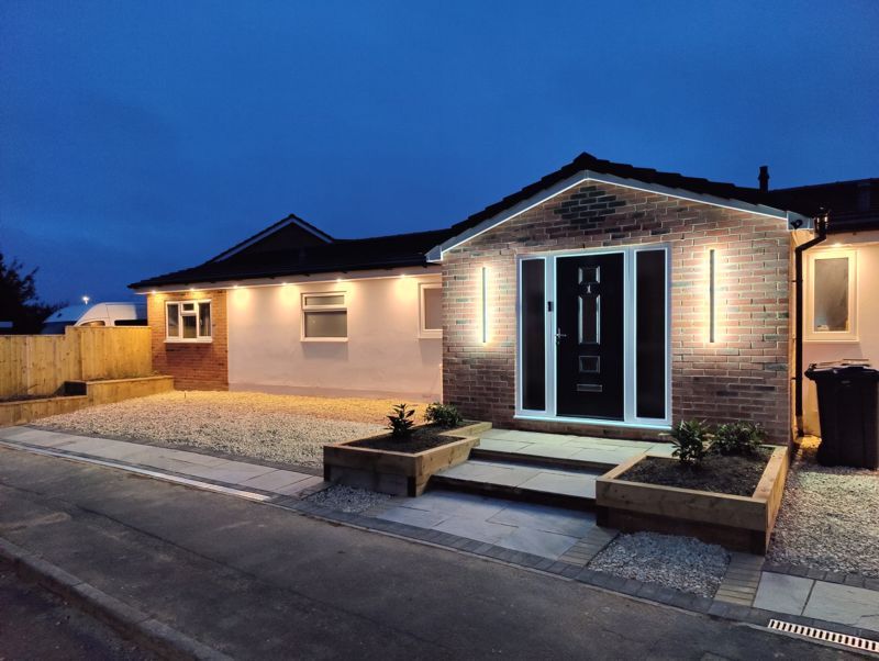 5 bed detached house for sale in Southview Road, Trowbridge BA14, £