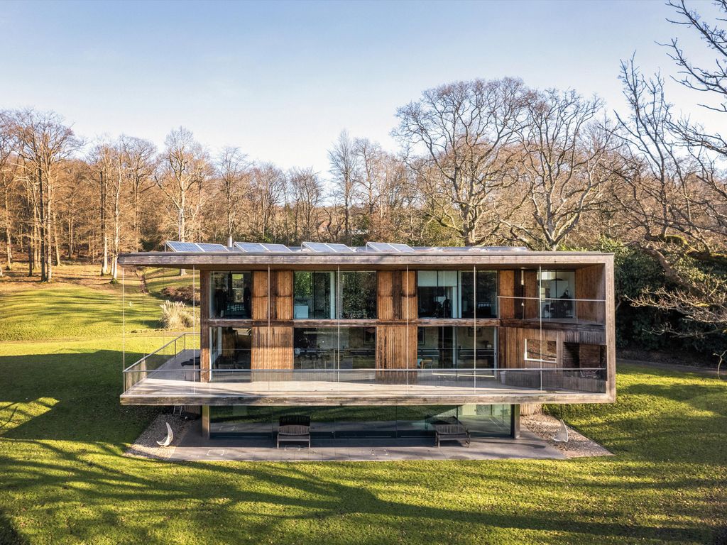 6 bed detached house for sale in Redbridge Lane, Crowborough, East