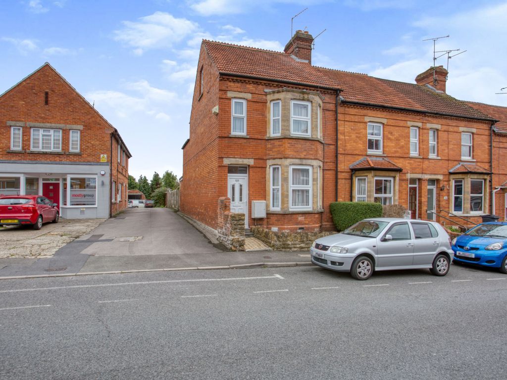 3 bed end terrace house for sale in Goldcroft, Yeovil BA21 Zoopla