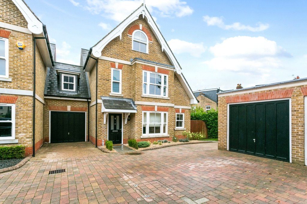 5 bed semidetached house for sale in Kensington Mews, Windsor