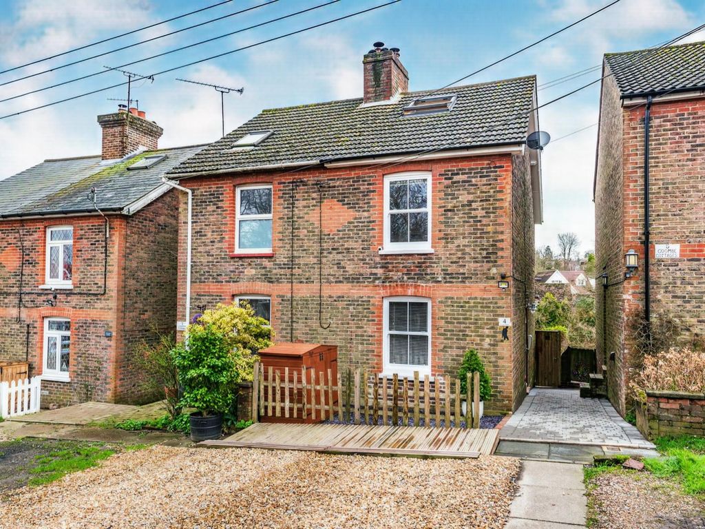 3 bed property for sale in Coombe Cottages, Sharpthorne, East Grinstead
