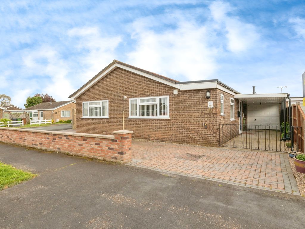 4 bed bungalow for sale in Millfield, Ashill, Thetford, Norfolk IP25, £