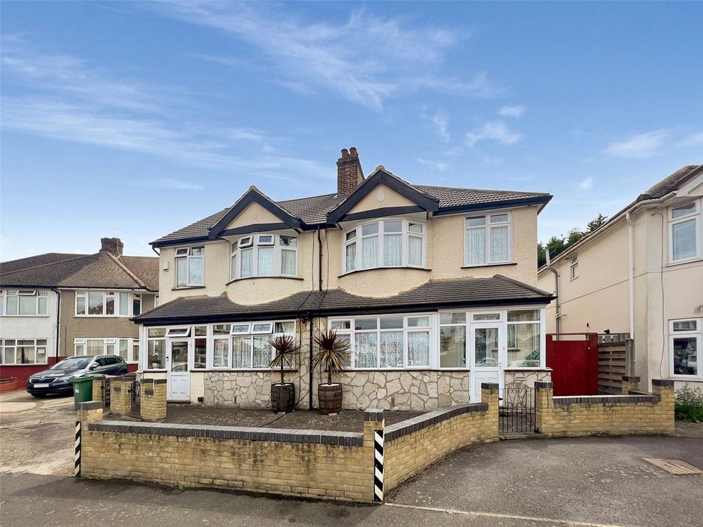 3 bed semidetached house for sale in Headley Avenue, Wallington SM6, £