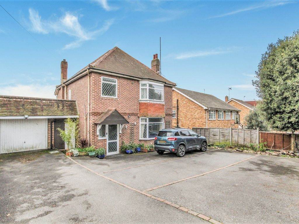 3 bed detached house for sale in Arundel Road, Worthing, West Sussex