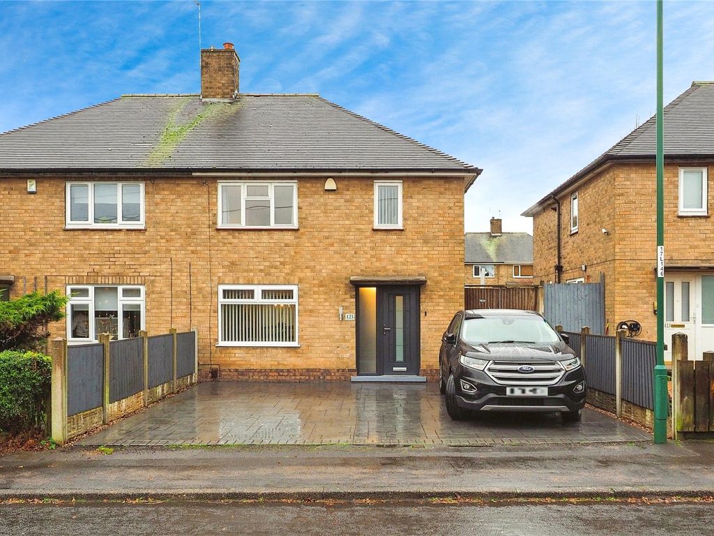 3 bed semidetached house for sale in Listowel Crescent, Clifton