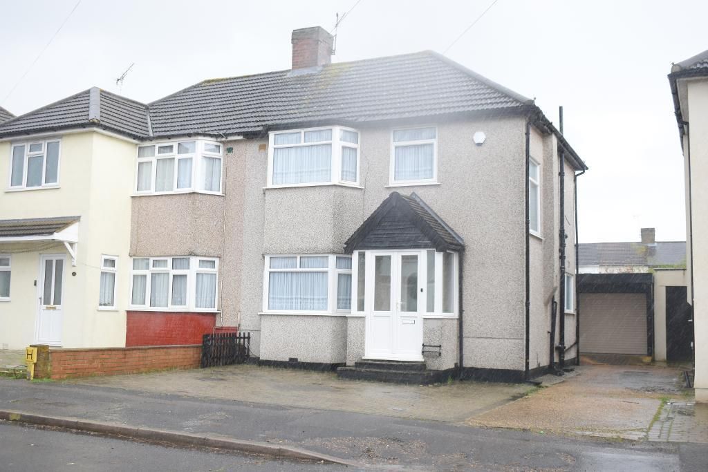 4 bed semidetached house for sale in Diban Avenue, Elm Park