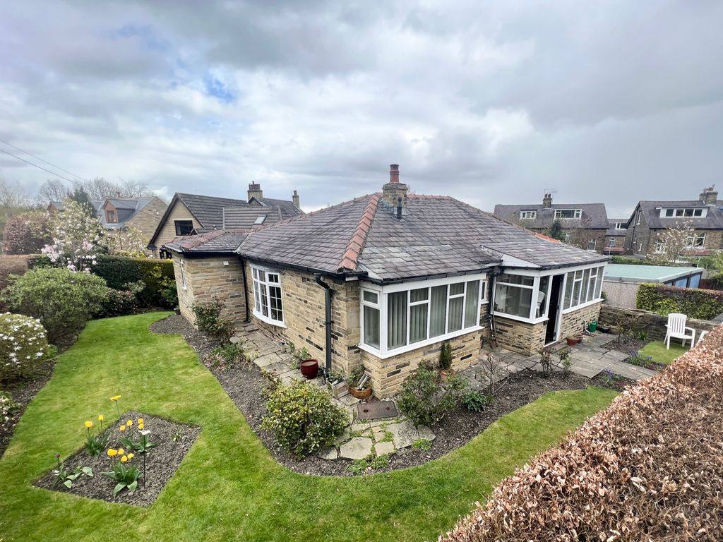 3 bed bungalow for sale in Avondale Road, Shipley, West Yorkshire BD18