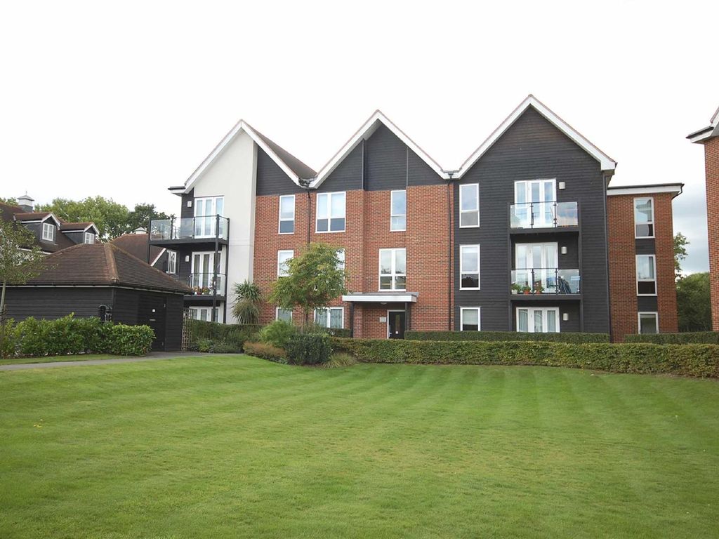 1 bed flat for sale in Mill Drive, Ruislip Manor, Ruislip HA4 Zoopla