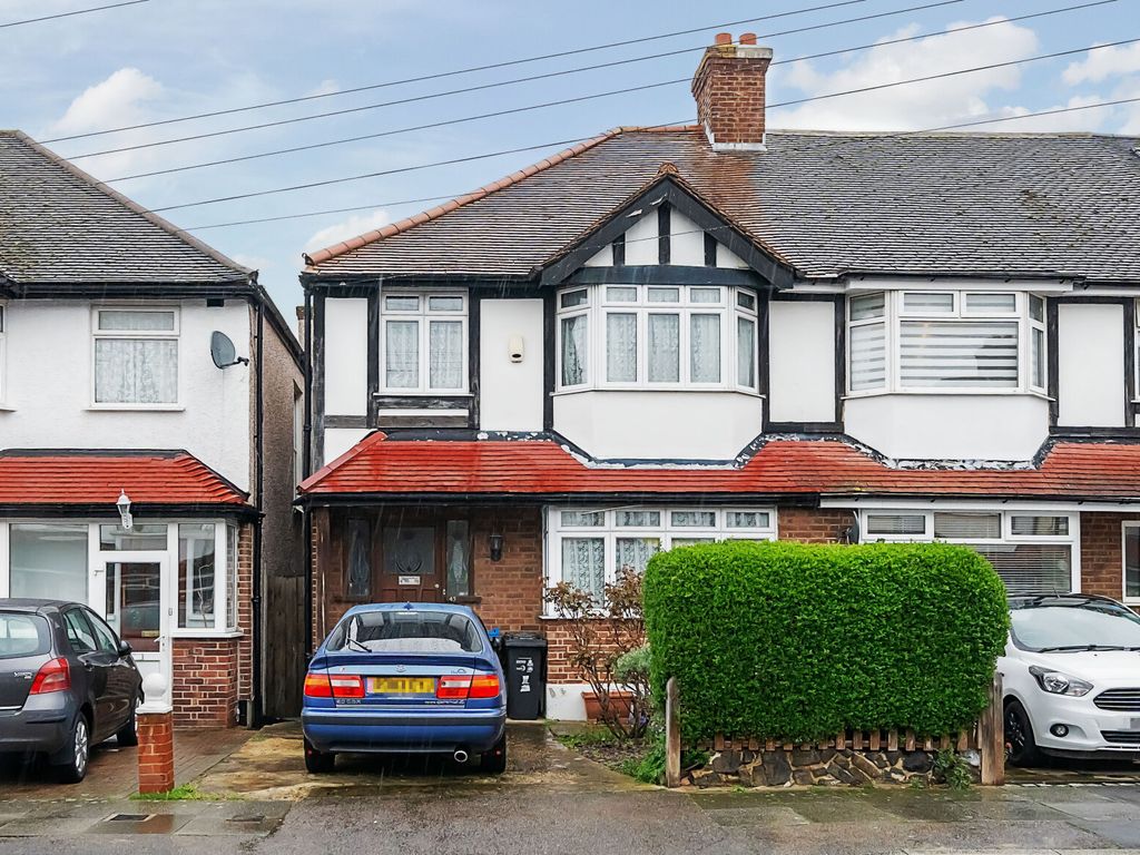 3 bed end terrace house for sale in Greenwood Road, Mitcham CR4, £480,000 Zoopla