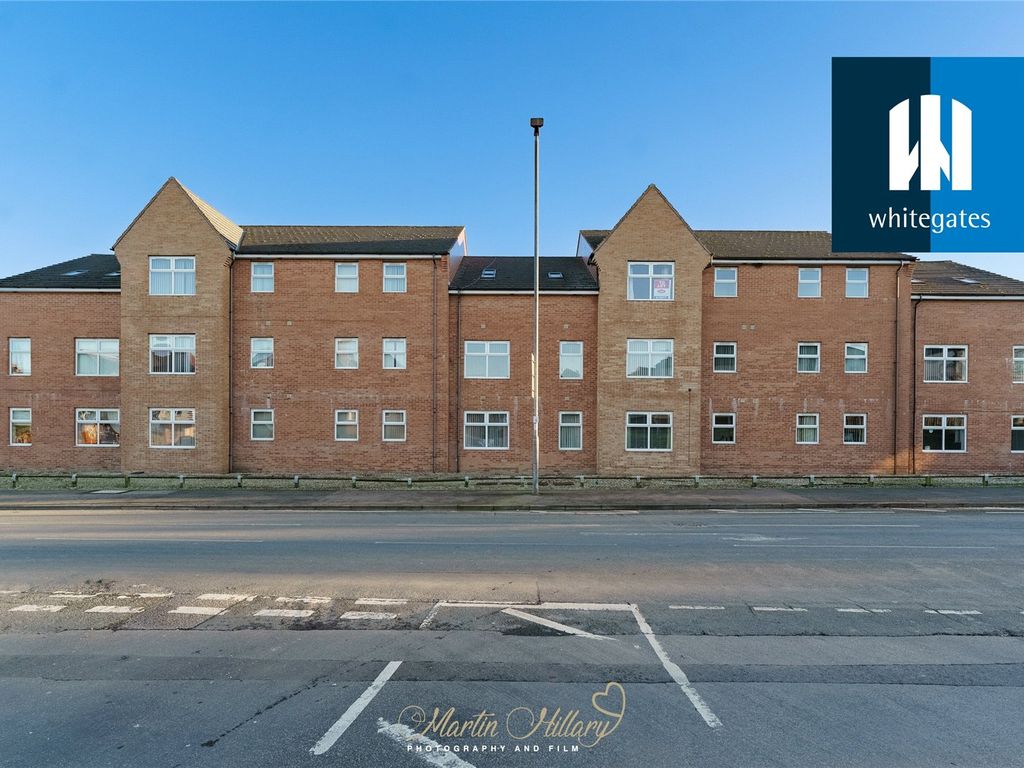 2 bed flat for sale in James Court, Hemsworth, Pontefract, West