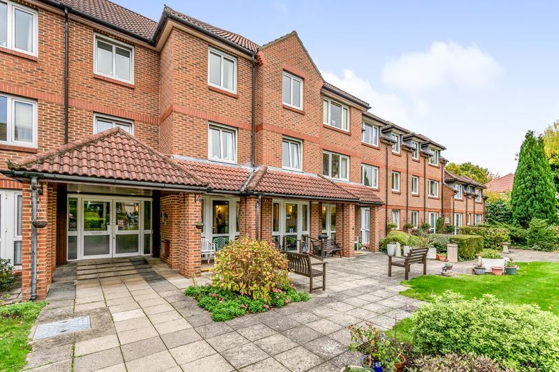 1 bed flat for sale in Winterbourne Court, Bracknell RG12 Zoopla