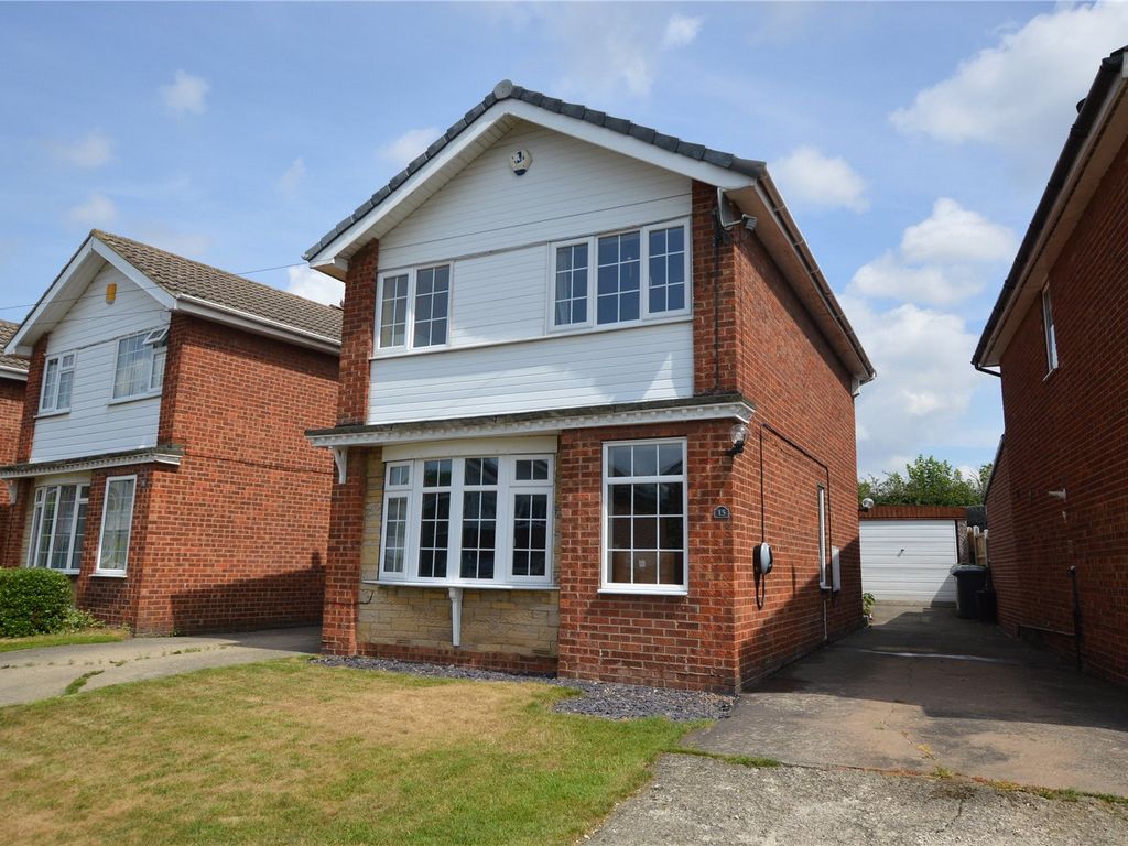 3 bed detached house for sale in Stone Brig Green, Rothwell, Leeds LS26