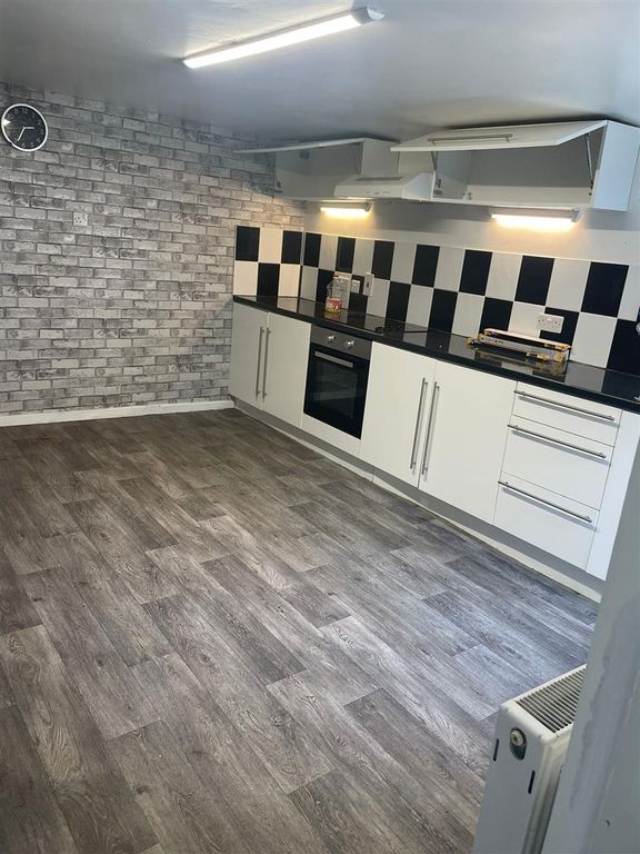 4 bed property to rent in The Triangle, Paddock, Huddersfield HD1 Zoopla