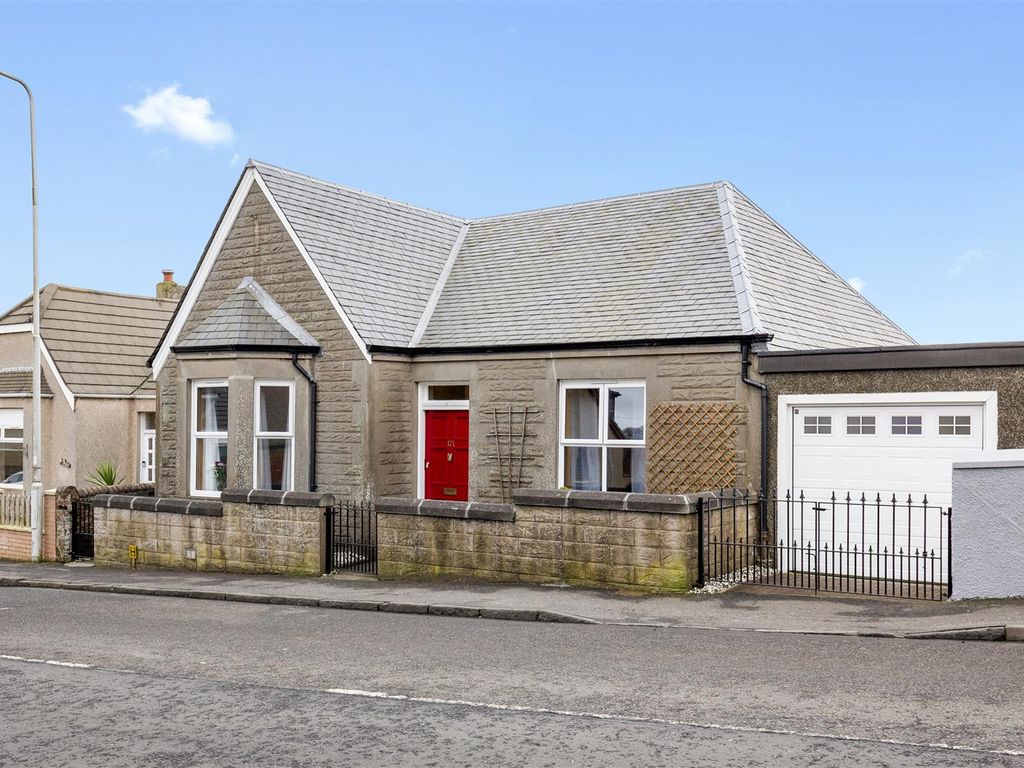 2 bed detached bungalow for sale in 171 Stenhouse Street, Cowdenbeath