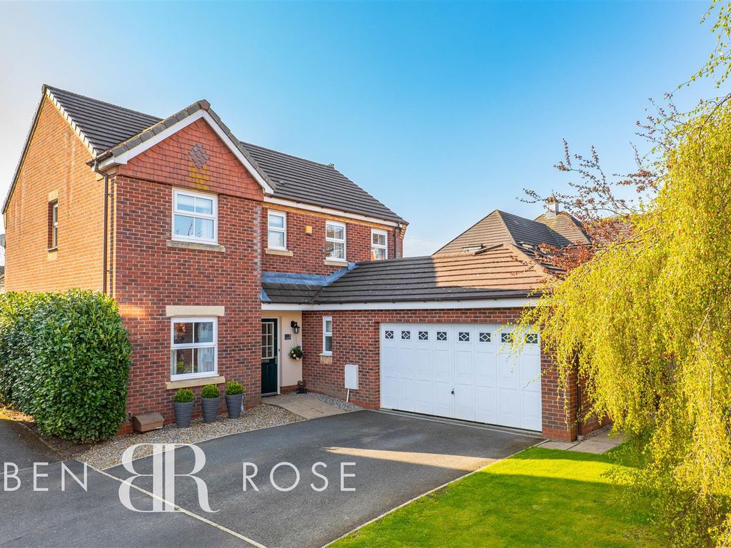 4 bed detached house for sale in Kings Close, Buckshaw Village, Chorley PR7 Zoopla