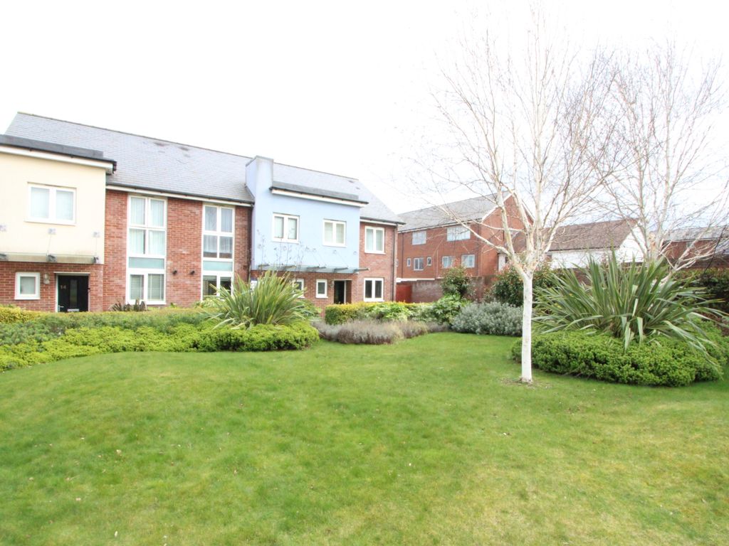 3 bed terraced house to rent in Tyler Close, Northfleet, Gravesend DA11, £1,800 pcm Zoopla