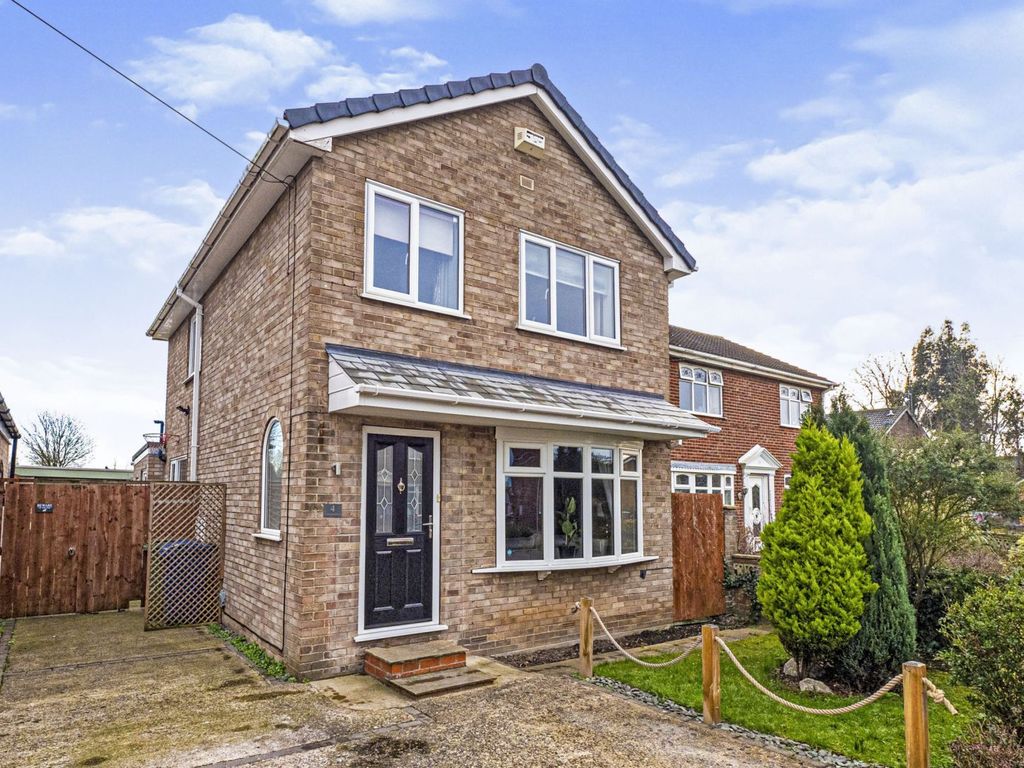 3 bed detached house for sale in Laburnum Drive, Hull HU5 Zoopla