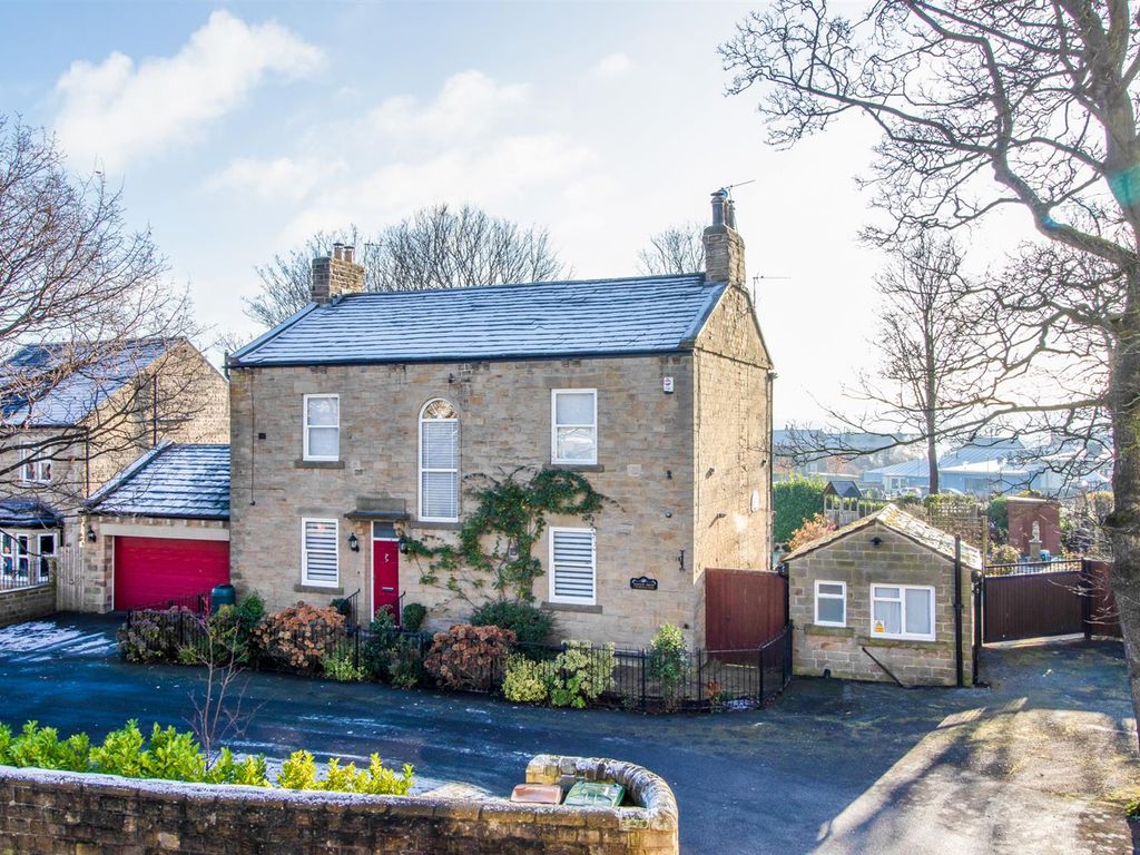 4 bed detached house for sale in Highfield Road, Horbury, Wakefield WF4