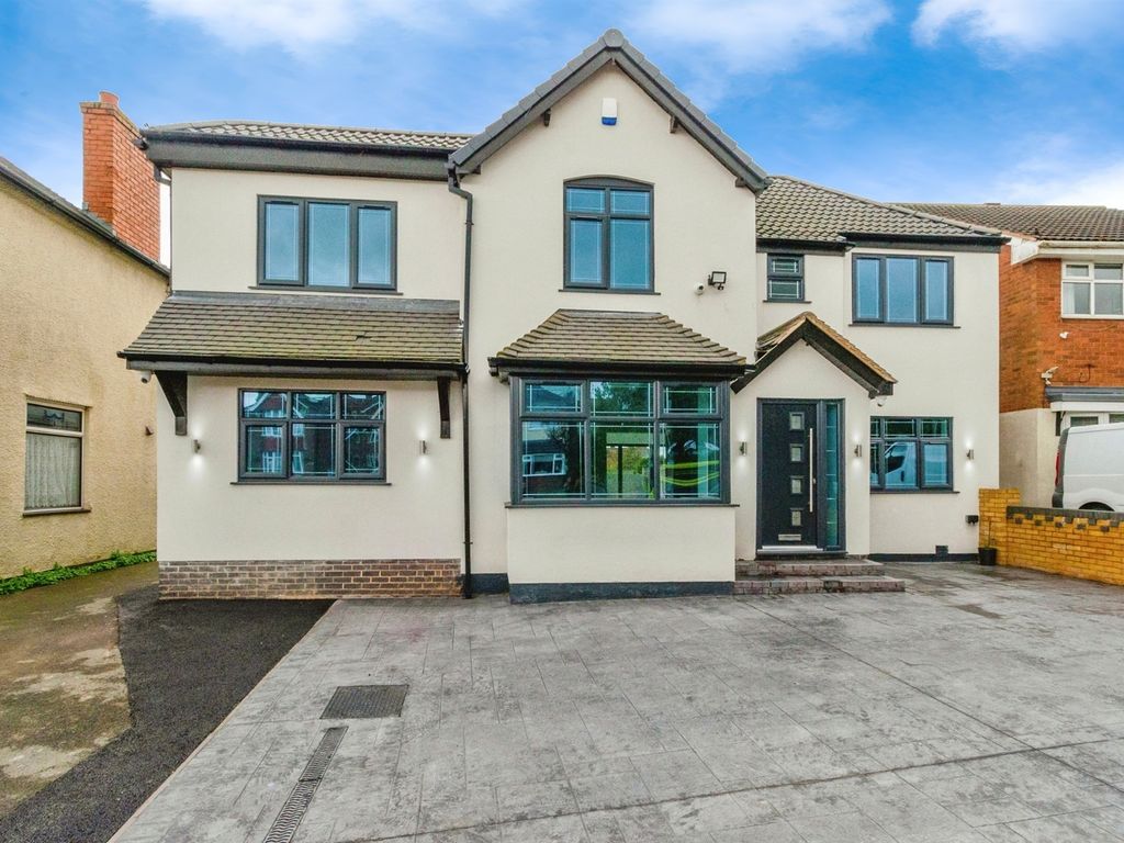 5 bed detached house for sale in Lichfield Road, Bloxwich, Walsall WS3