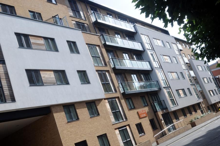 2 bed flat to rent in Cutlass Court, Granville Street, Birmingham B1