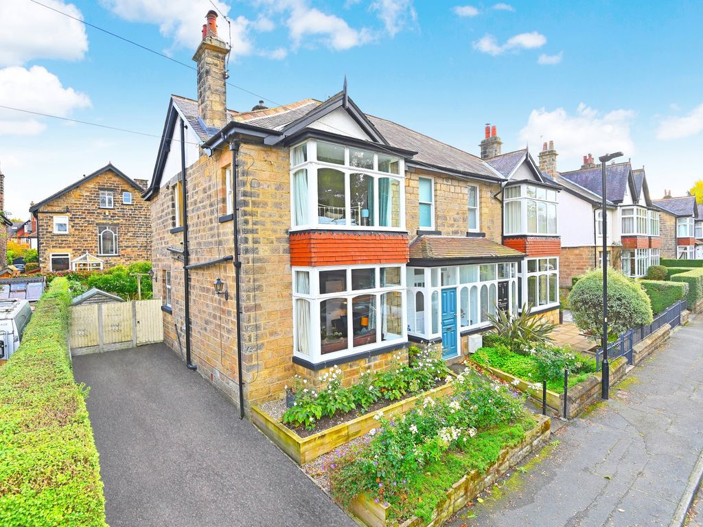 4 bed semidetached house for sale in Tewit Well Avenue, Harrogate HG2