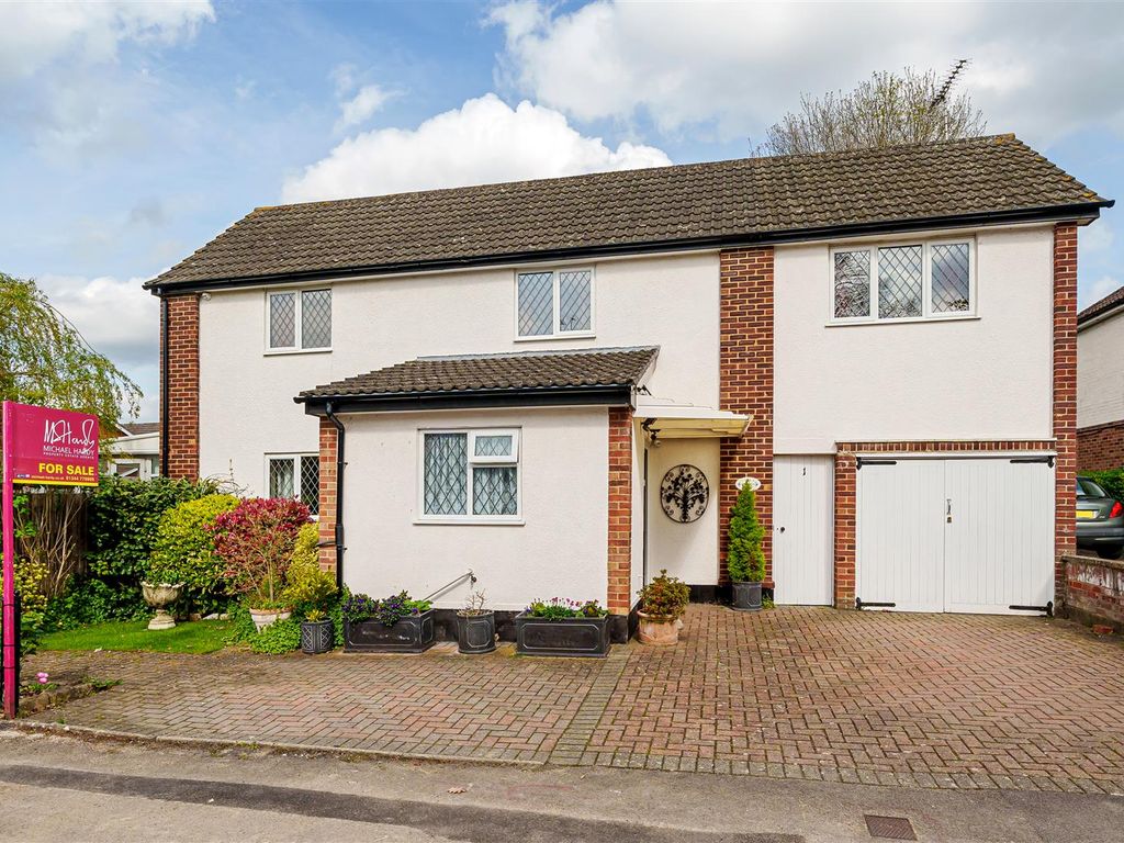 4 bed detached house for sale in Lyon Road Crowthorne, Berkshire RG45