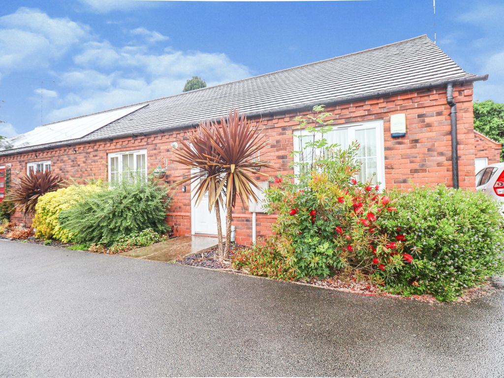 2 bed bungalow for sale in Field Gate Gardens, Glenfield, Leicester