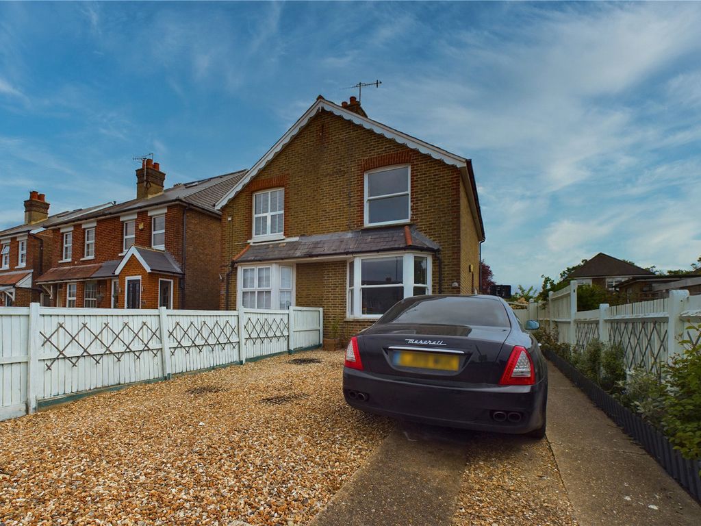 3 bed semidetached house for sale in Brighton Road, Salfords, Redhill