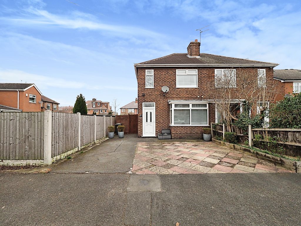4 bed semidetached house for sale in Frisby Avenue, Long Eaton, Nottingham, Derbyshire NG10