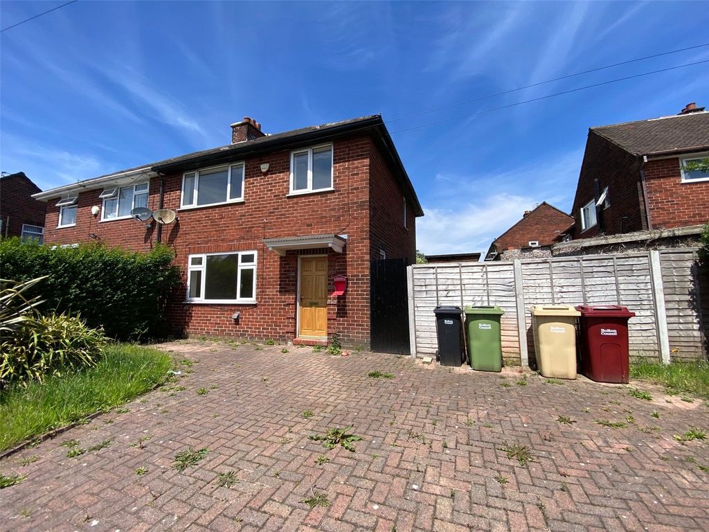 3 bed semidetached house for sale in Avondale Road, Farnworth, Bolton