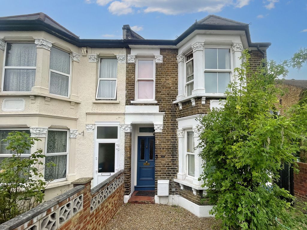 4 bed semidetached house for sale in Abbey Road, Belvedere DA17, £
