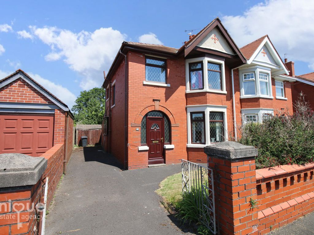 3 bed semidetached house for sale in Oxford Road, Fleetwood FY7 Zoopla
