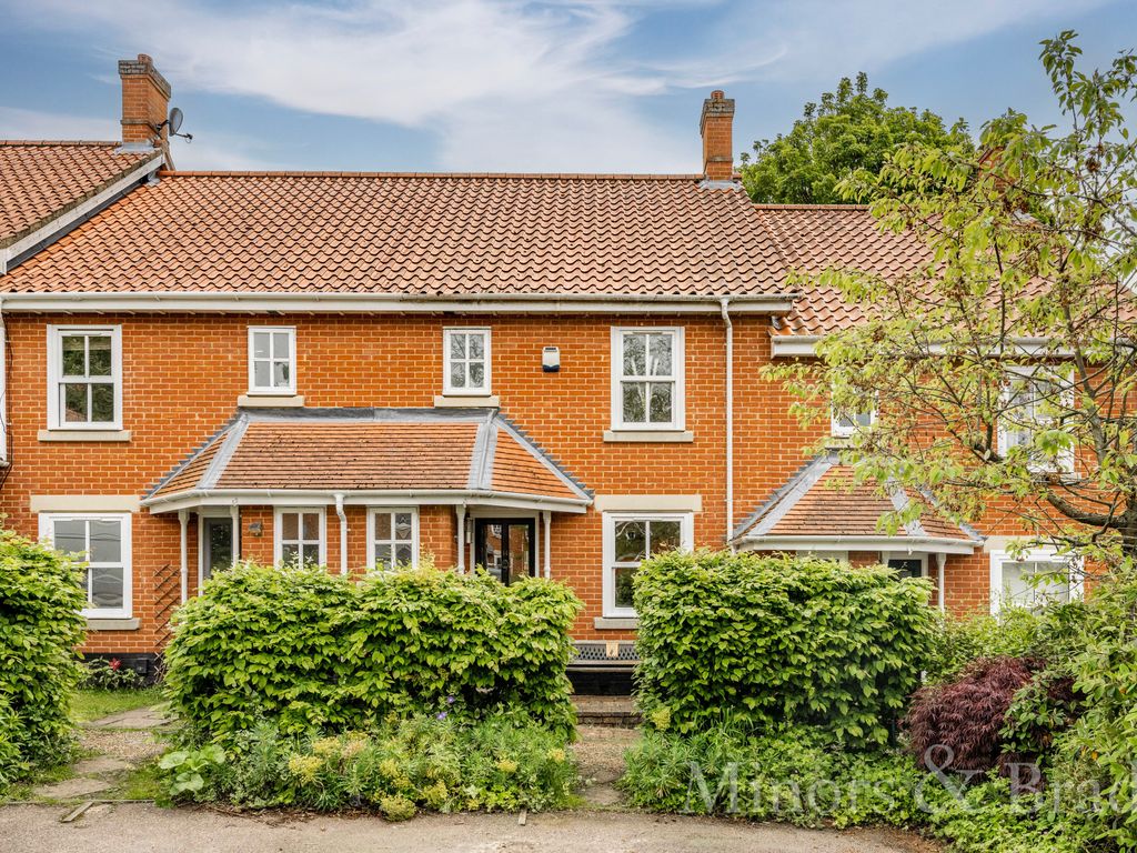 2 bed terraced house for sale in Earnshaw Court, Thorpe St. Andrew