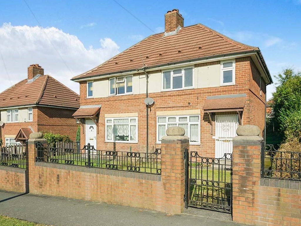 2 bed semidetached house to rent in Coronation Parade, Leeds, West