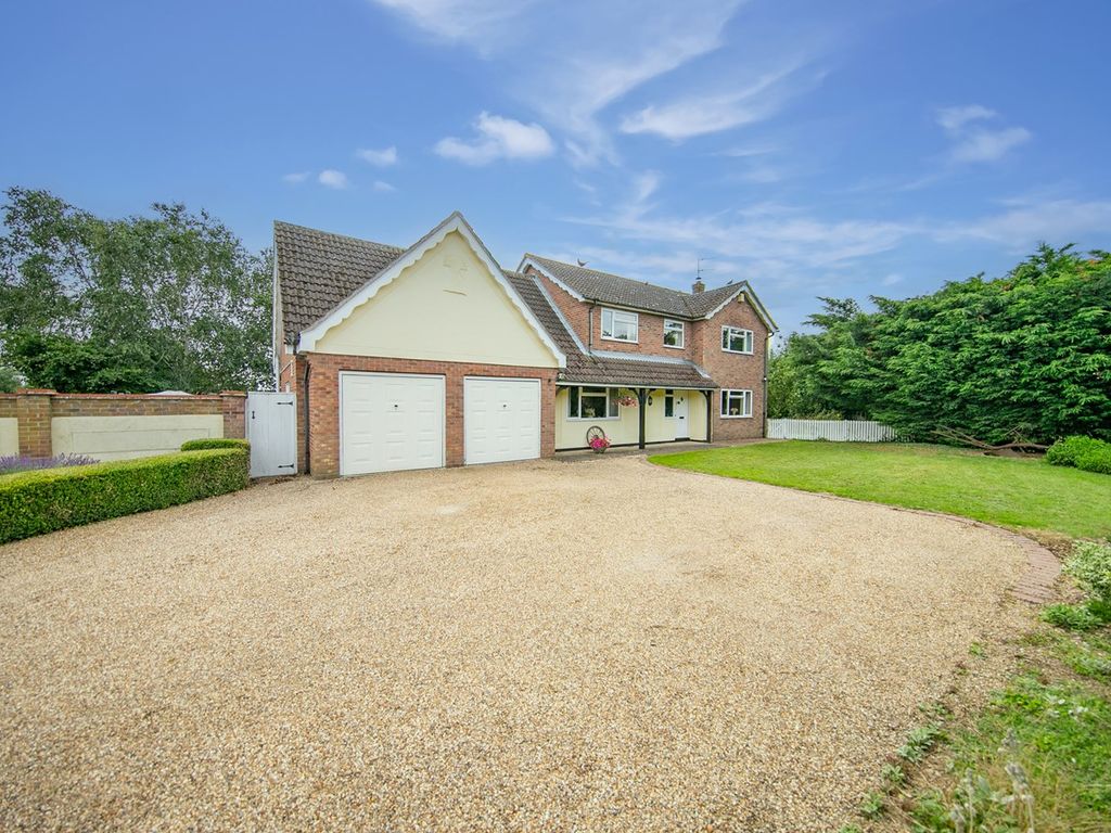 4 bed detached house for sale in Clacton Road, Elmstead, Colchester CO7