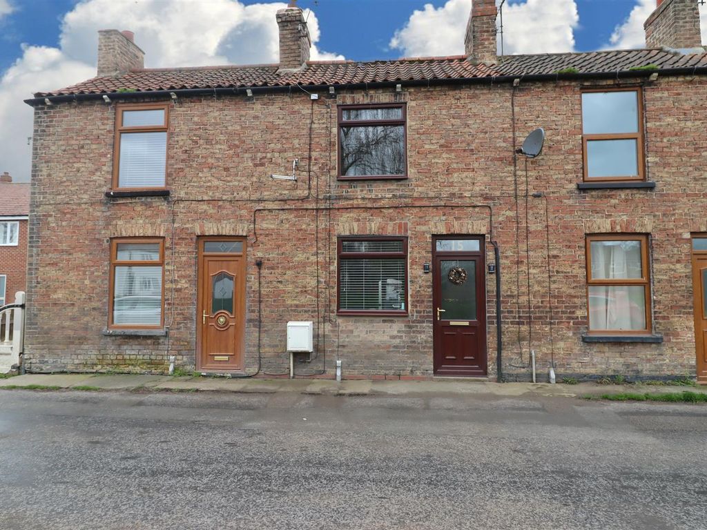 2 bed terraced house for sale in Canal Side West, Newport, Brough HU15