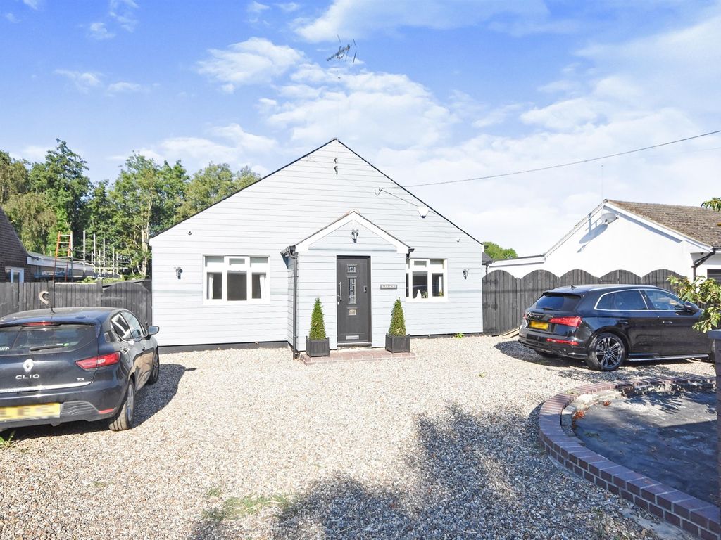 3 bed detached bungalow for sale in Boyton Cross, Roxwell, Chelmsford
