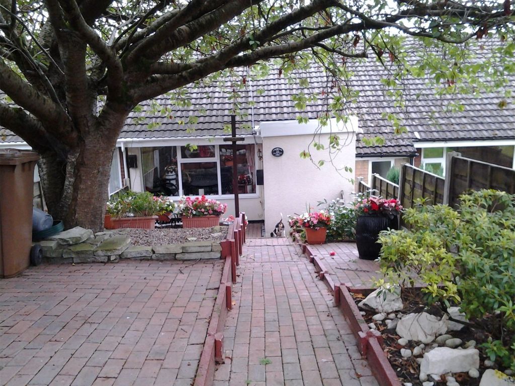 3 bed terraced house for sale in Lincoln Walk, Heywood OL10, £160,000