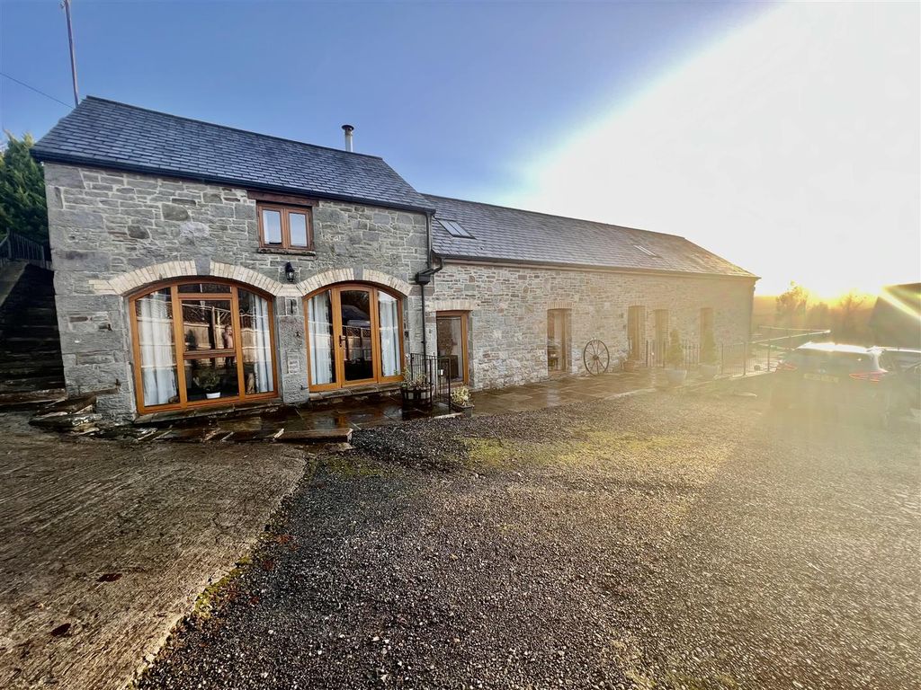 3 bed detached house for sale in Swiss Valley, Felinfoel, Llanelli SA14