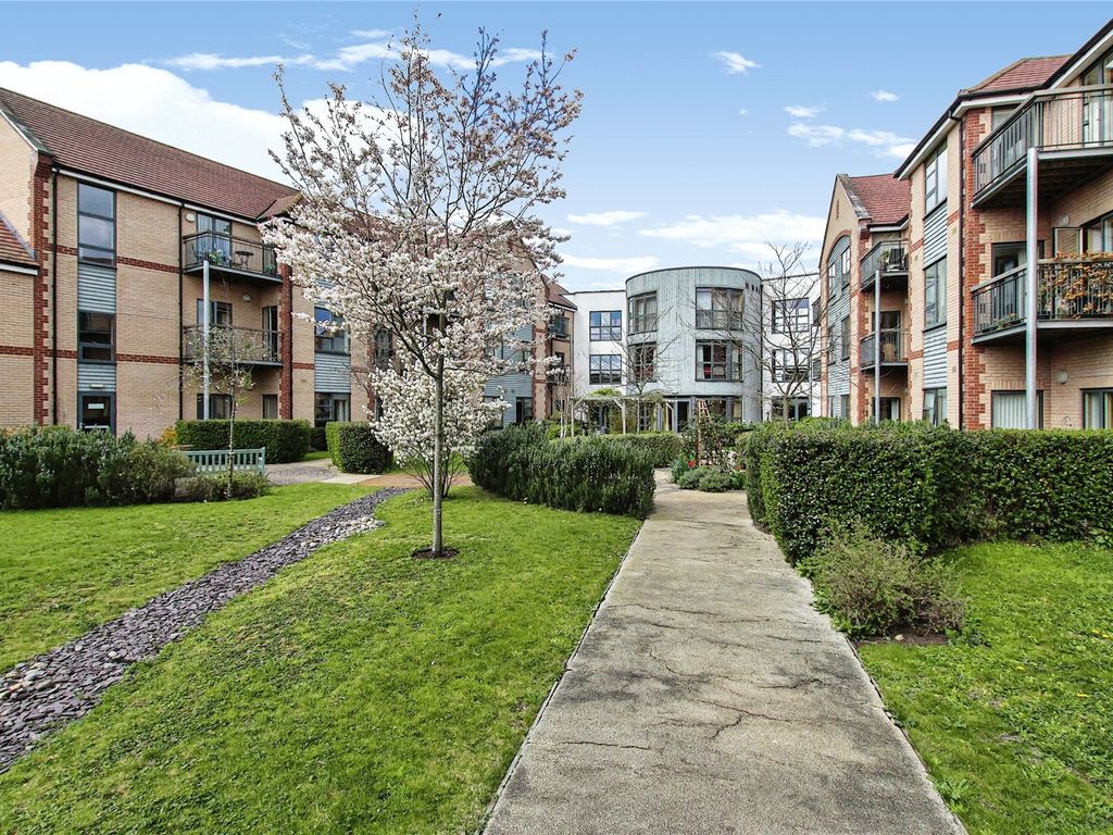 2 bed flat for sale in Wellbrook Way, Girton, Cambridge, Cambridgeshire
