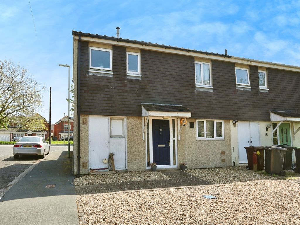 3 bed end terrace house for sale in Bittern Close, Gosport PO12, £