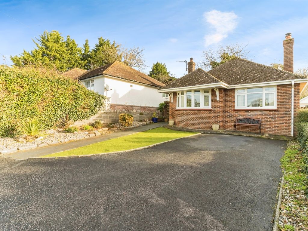 2 bed detached bungalow for sale in Dartmouth Road, Paignton TQ4, £