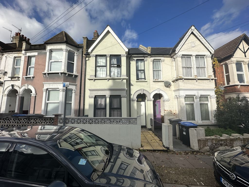 5 bed property for sale in 29 Fortunegate Road, Harlesden, London NW10